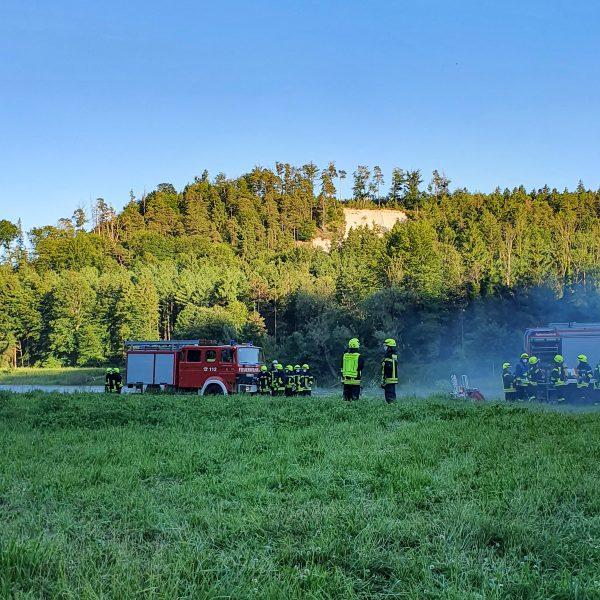 Übung PKW-Brand Unterhadermark Übung PKW-Brand Unterhadermark
