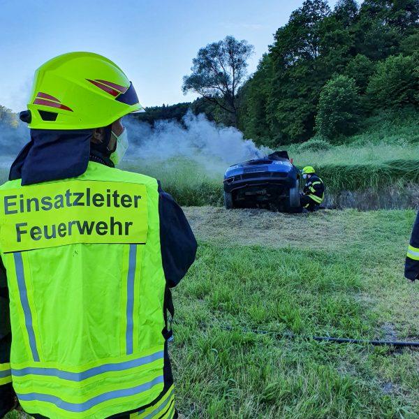 Übung PKW-Brand Unterhadermark Übung PKW-Brand Unterhadermark