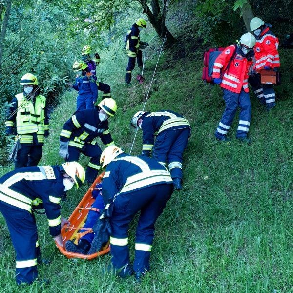 Übung PKW-Brand Unterhadermark Übung PKW-Brand Unterhadermark