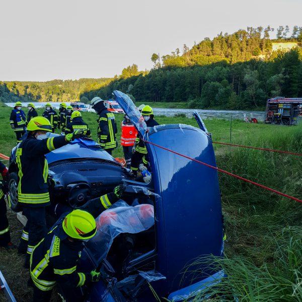 Übung PKW-Brand Unterhadermark Übung PKW-Brand Unterhadermark