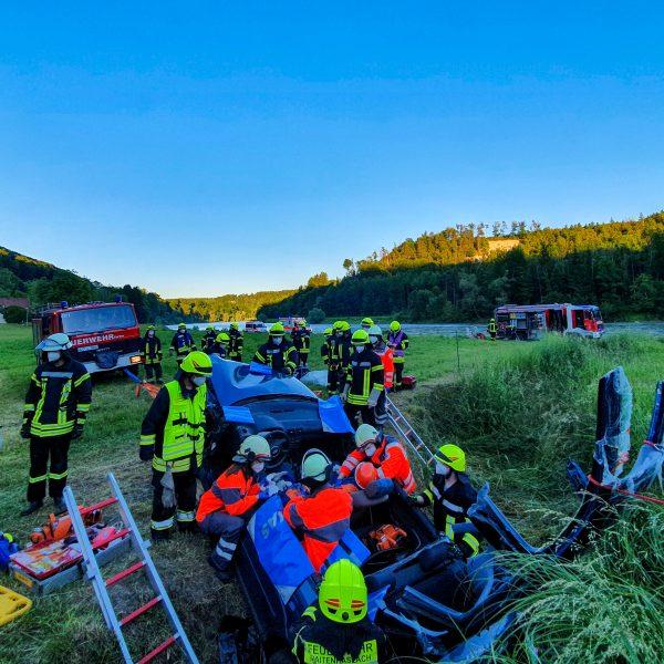 Übung PKW-Brand Unterhadermark Übung PKW-Brand Unterhadermark