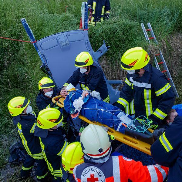 Übung PKW-Brand Unterhadermark Übung PKW-Brand Unterhadermark