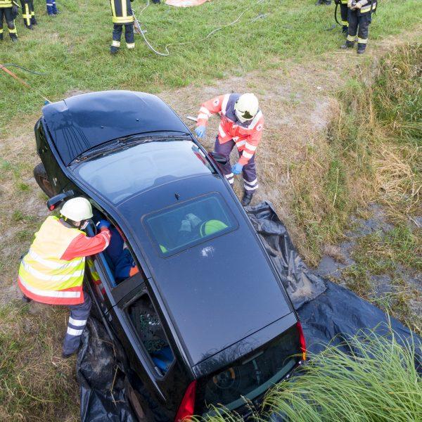 Übung PKW-Brand Unterhadermark Übung PKW-Brand Unterhadermark