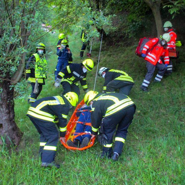 Übung PKW-Brand Unterhadermark Übung PKW-Brand Unterhadermark