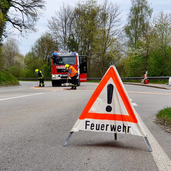 Einsatz Ölspur 20210429 Einsatz Ölspur 20210429