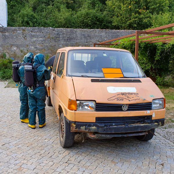 Übung mit Gefahrstoffen Übung mit Gefahrstoffen
